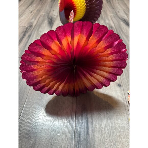 Vintage Thanksgiving Honeycomb Decorations Set - Pilgrims Corn & Turkeys By Pape - Picture 9 of 16